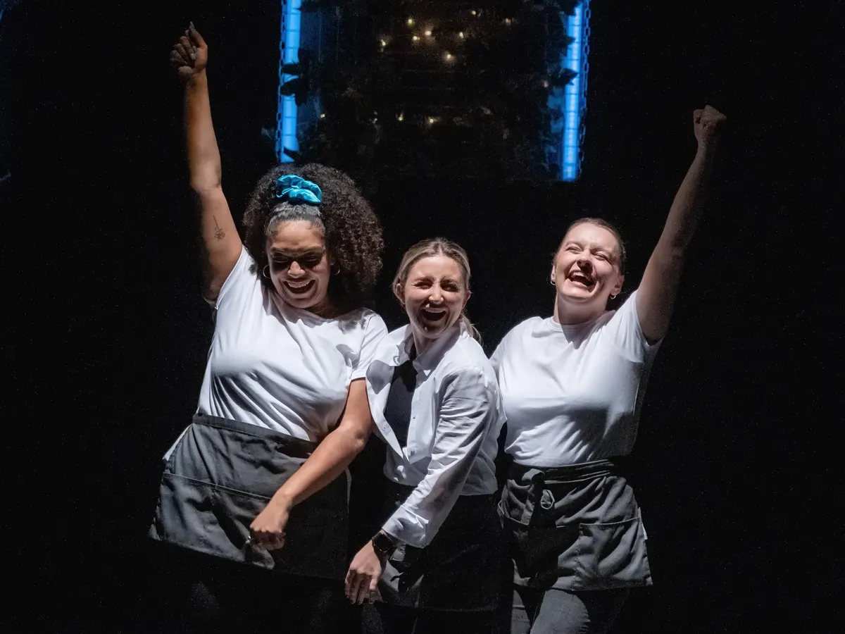 Shakers Under New Management by John Godber and Jane Thornton comes to Hull Truck this November